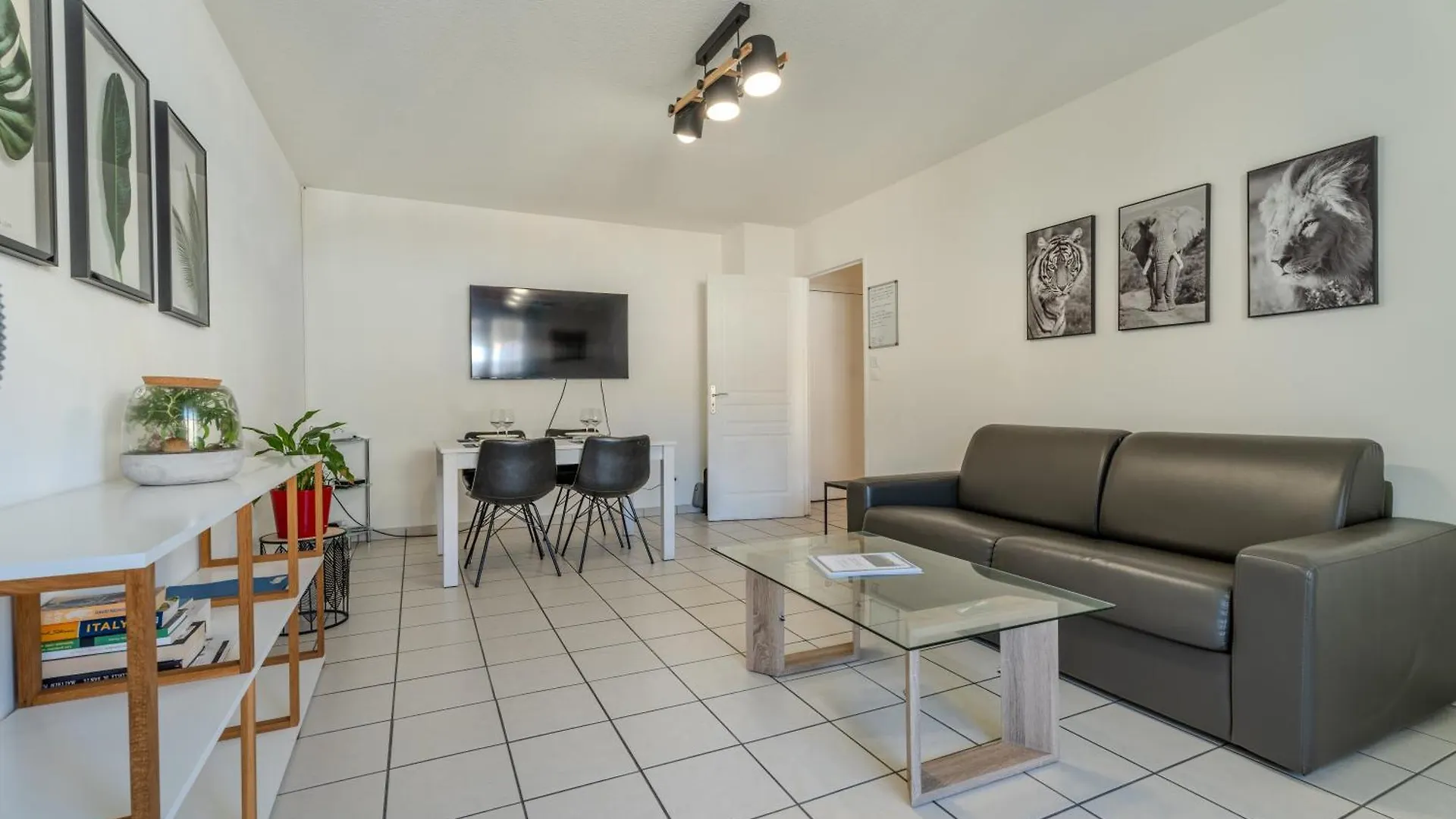 Le Jardin De L'Atrium - Appartement Moderne Proche De Geneve Et Palexpo Saint-Julien-en-Genevois